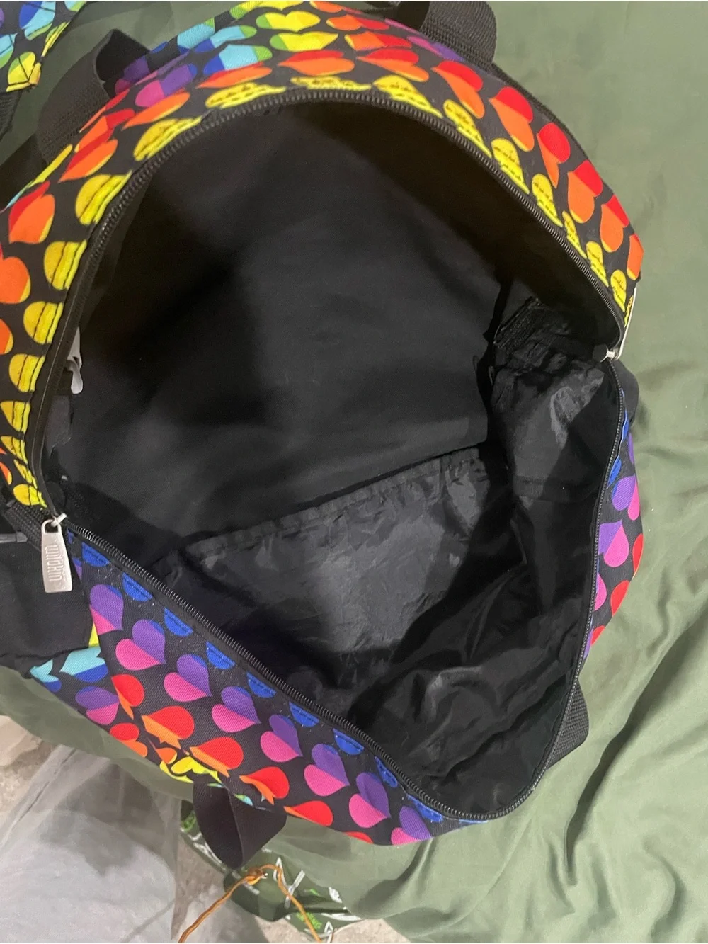 Wildkin mini duffle bag / rainbow heart /overnight bag